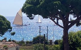 Chambre & Salle De Bain Privative Chez L'Habitant ,Bord De Mer, Vue Mer , Private Room & Bathroom, Seaside, Sea View